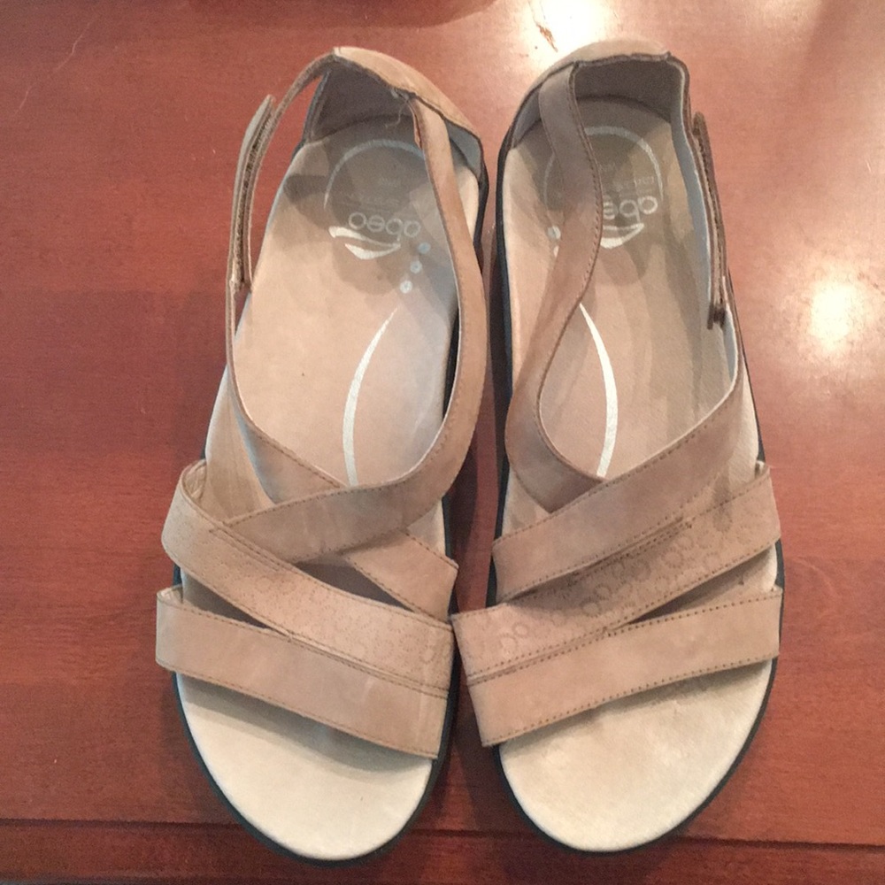 Abeo by The Walking Company Sz 8 M Taupe Sandal